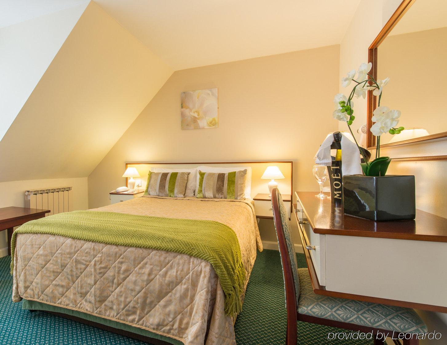 The Samares Coast Hotel & Apartments Saint Helier Jersey 객실 사진