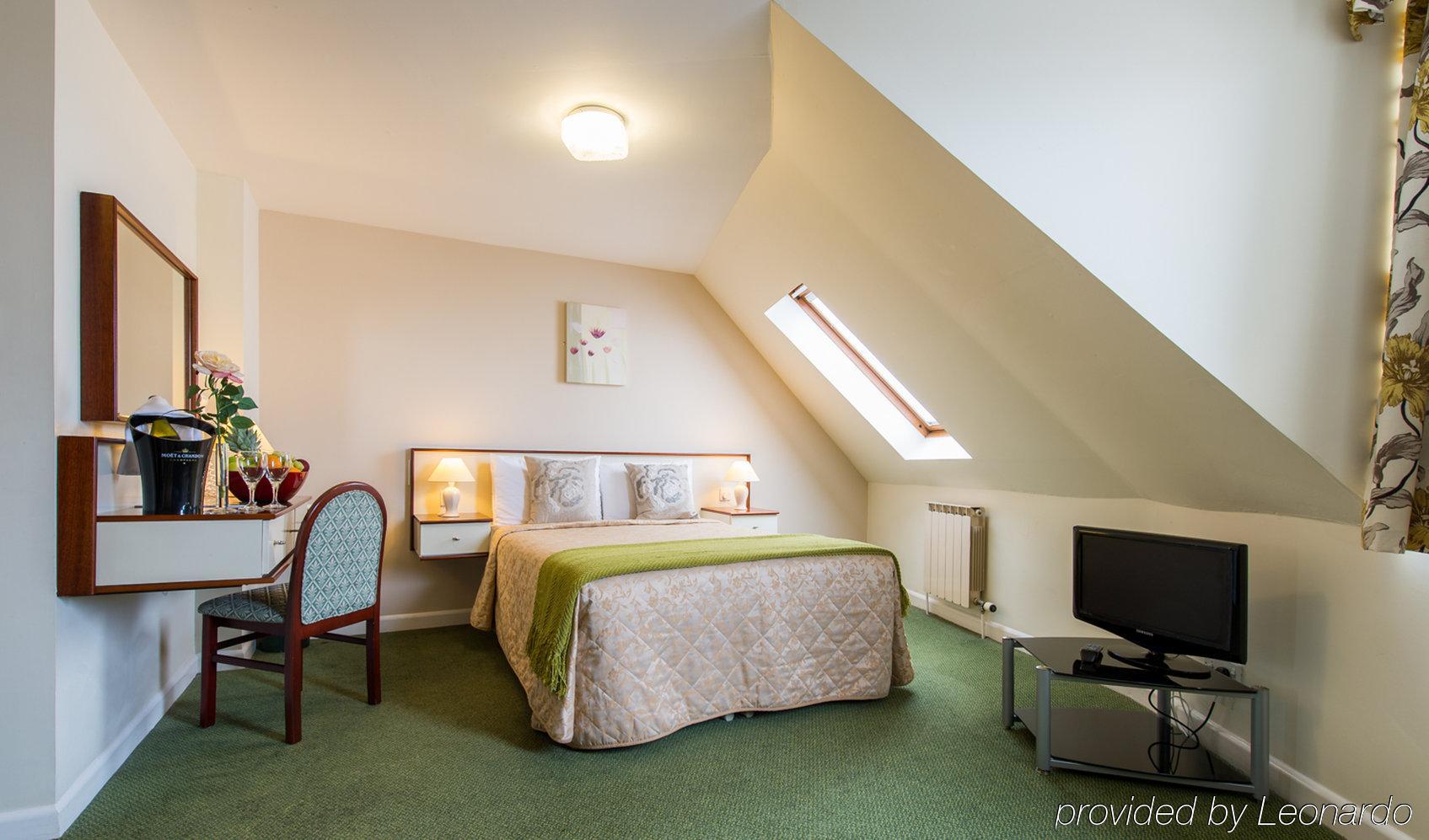 The Samares Coast Hotel & Apartments Saint Helier Jersey 객실 사진